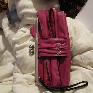 Jessica Simpson clutch